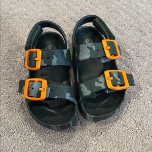 Toddler Boys Camo Sandals Size 7